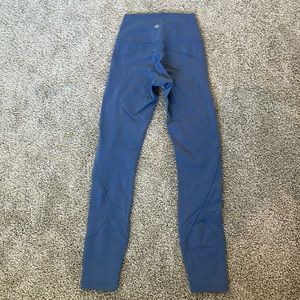 Lululemon in movement legging 25”